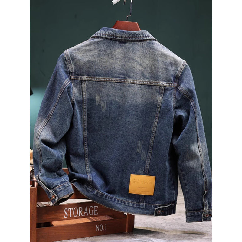 Herren Vintage-gewaschene Denimjacke mit Markenpatches, Brustklappen und geradem Schnitt Chichicherry