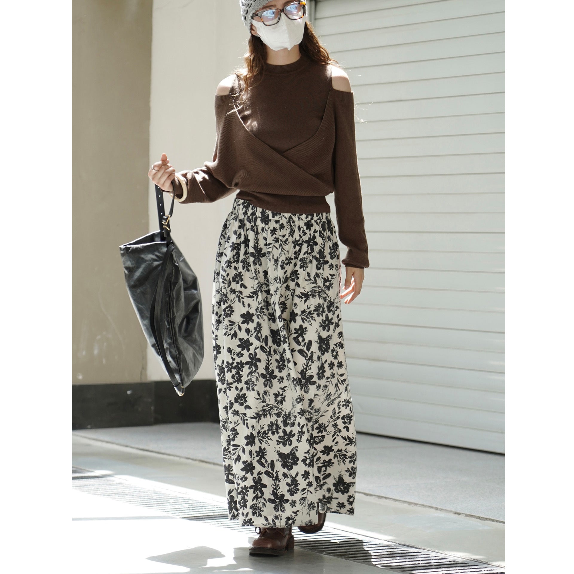 Women's Wide Midi Skirt with Gathered Waistband and Floral Pattern Chichicherry