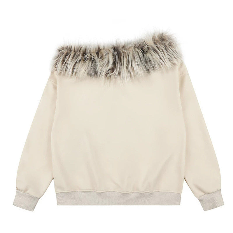 Women's hooded sweatshirt with removable faux fur collar and vintage print Chichicherry