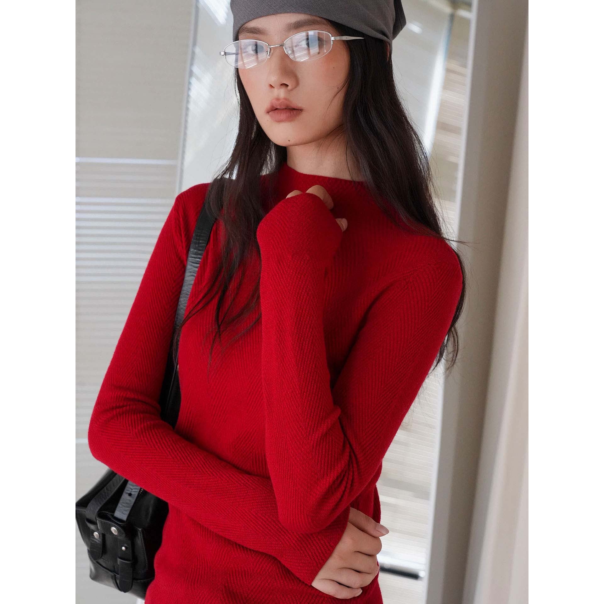 Women's Fine Ribbed Knit Pullover with Stand-Up Collar and Thumbholes Chichicherry