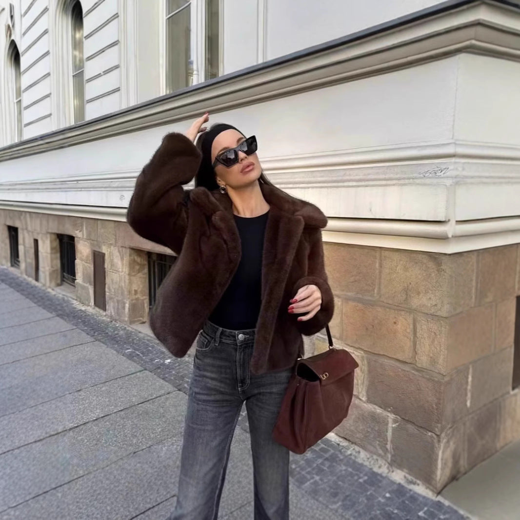 Women's Short Boxy Faux Fur Jacket with Shirt Collar and Dense High-Pile Texture Chichicherry