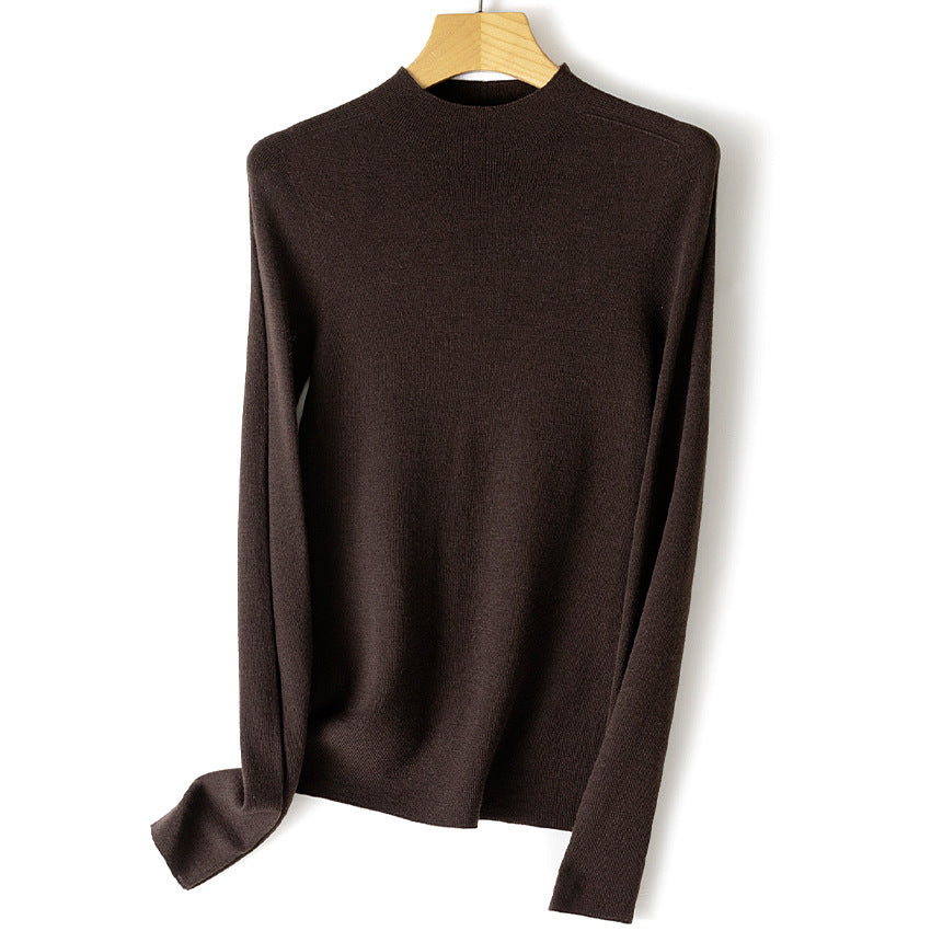 Women's fine knit pullover with stand-up collar and slim silhouette Chichicherry