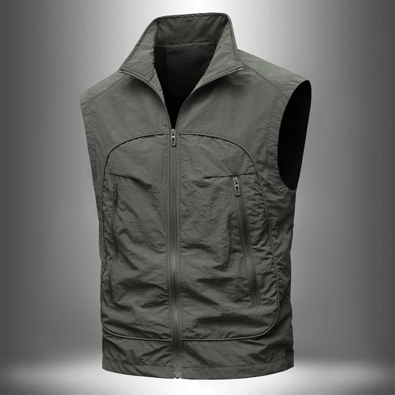 Men's Lightweight Technical Utility Vest with Standing Collar and Water-Repellent Zipper Pockets Chichicherry