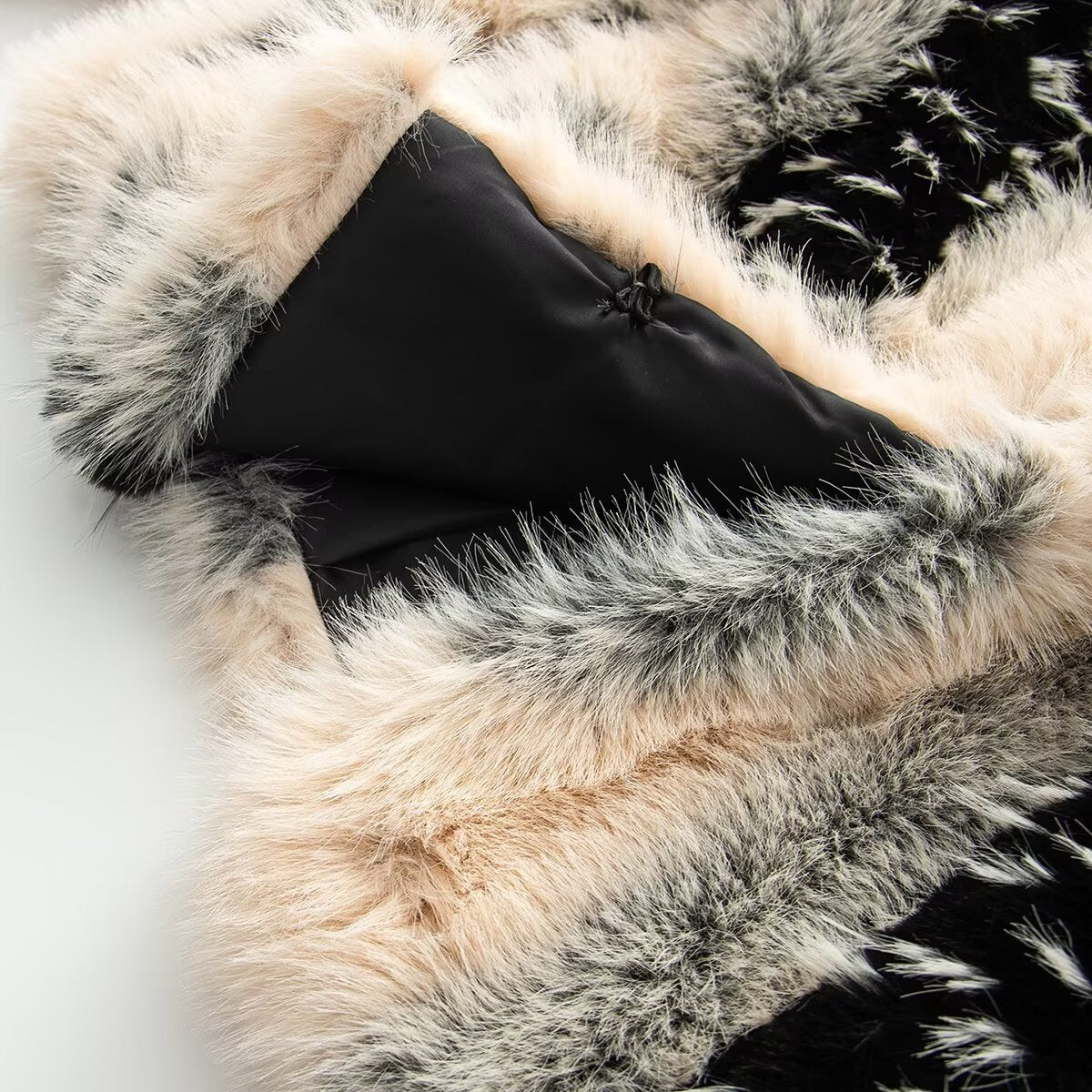 Women's Short Cut Faux Fur Jacket with Striped Fur Texture Chichicherry