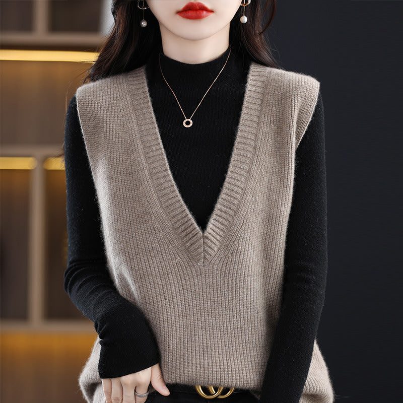 Ladies Knit Long Vest with Deep V-Neck and Fine Rib Structure Chichicherry