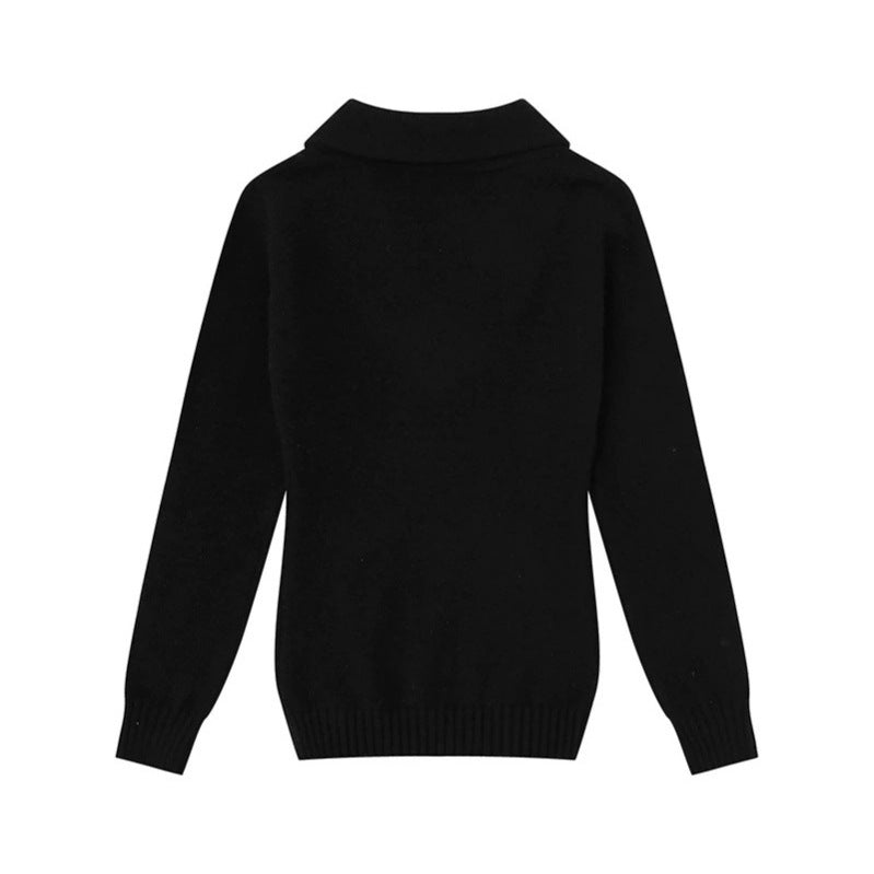 Women’s fine knit pullover with shawl collar, V-neck and decorative buttons Chichicherry