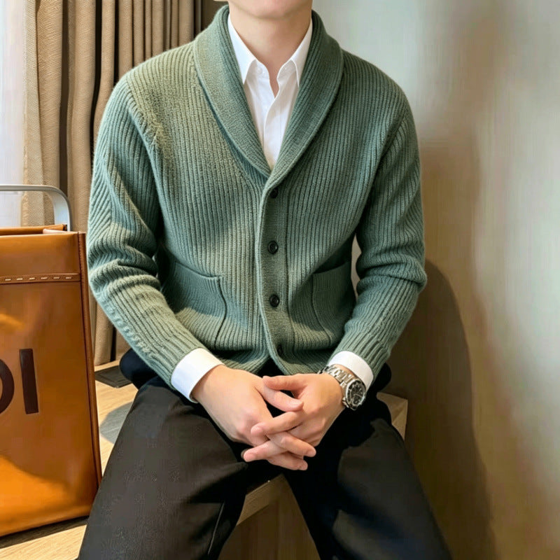 Herren Schalkragen-Strickcardigan mit Rippenstruktur, Knopfleiste und aufgesetzten Taschen Chichicherry
