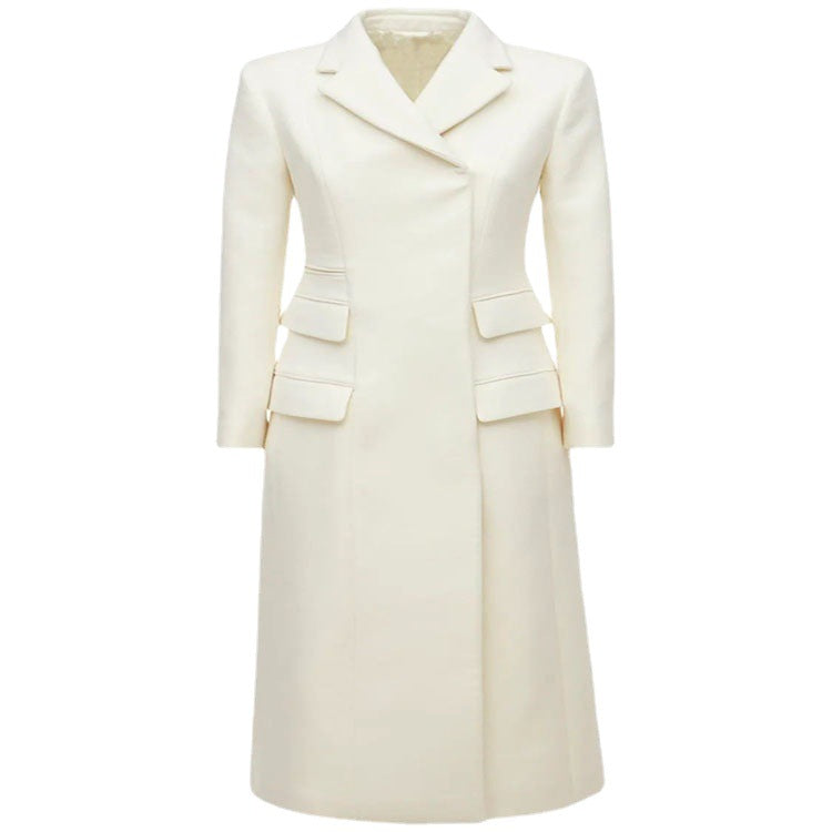 Women's long coat in a minimalist blazer style with concealed button placket and triple flap pocket Chichicherry