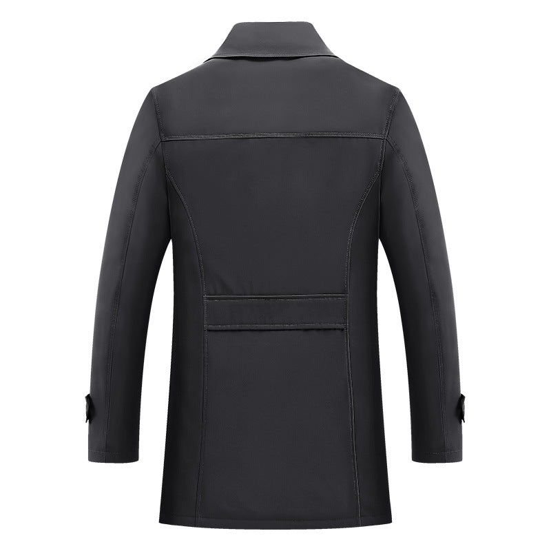 Men's short trench coat in classic style with checked inner lining, shoulder flaps, and flap pockets Chichicherry