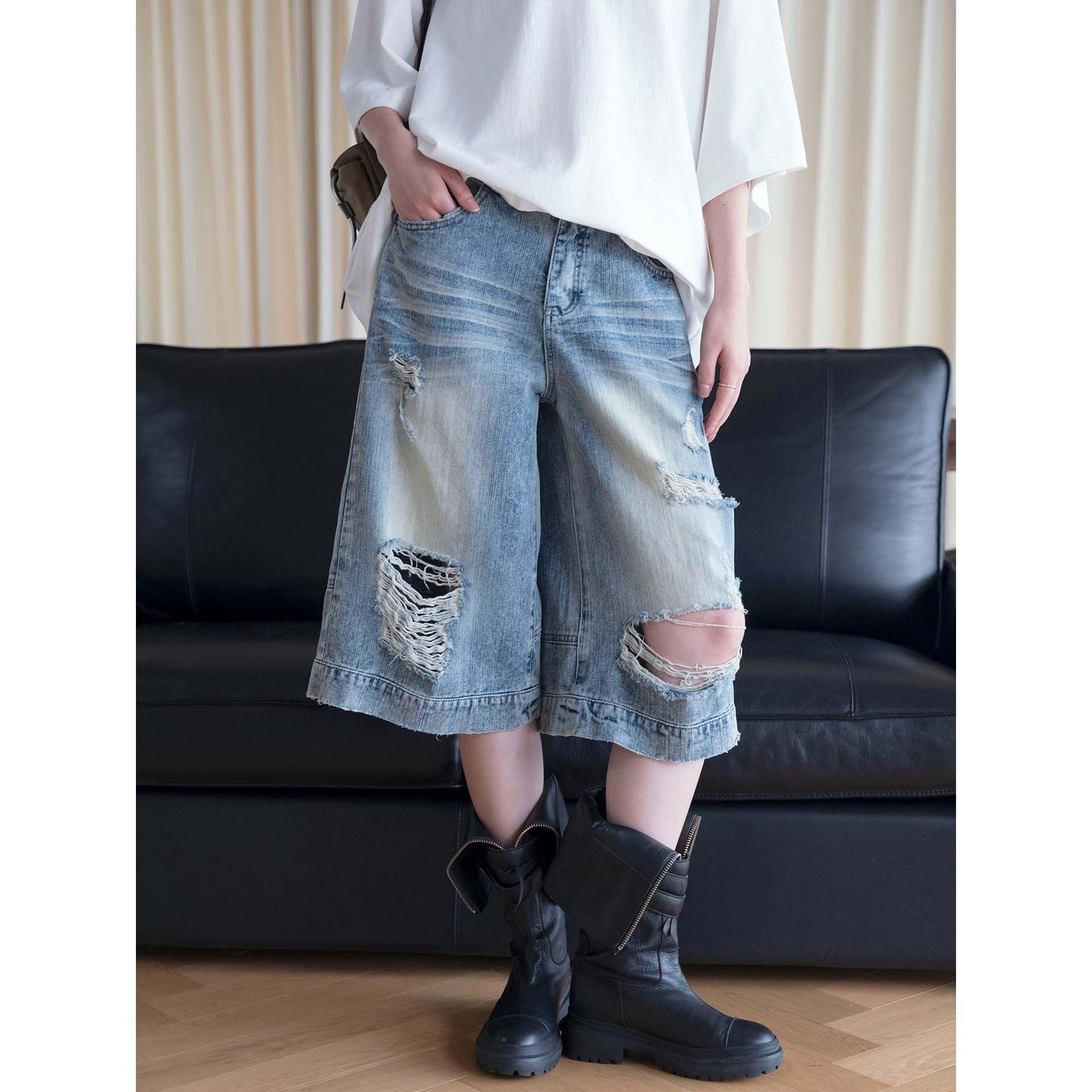 Women Oversized Boxy T-Shirt with Extended Sleeves and Heavy Cotton Quality Chichicherry