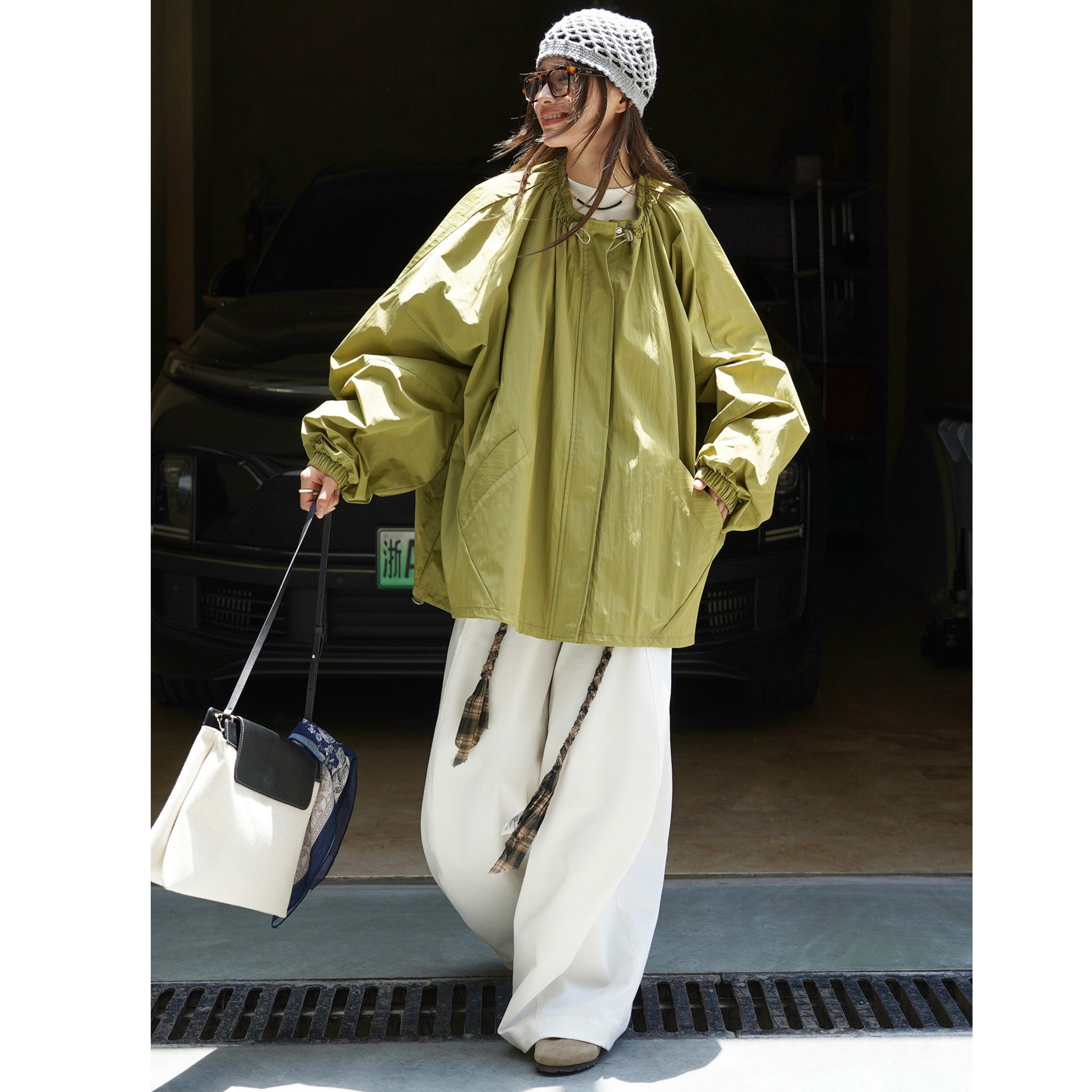 Women's Oversize Transition Parka with Drawstring Collar and Elastic Cuffs Chichicherry