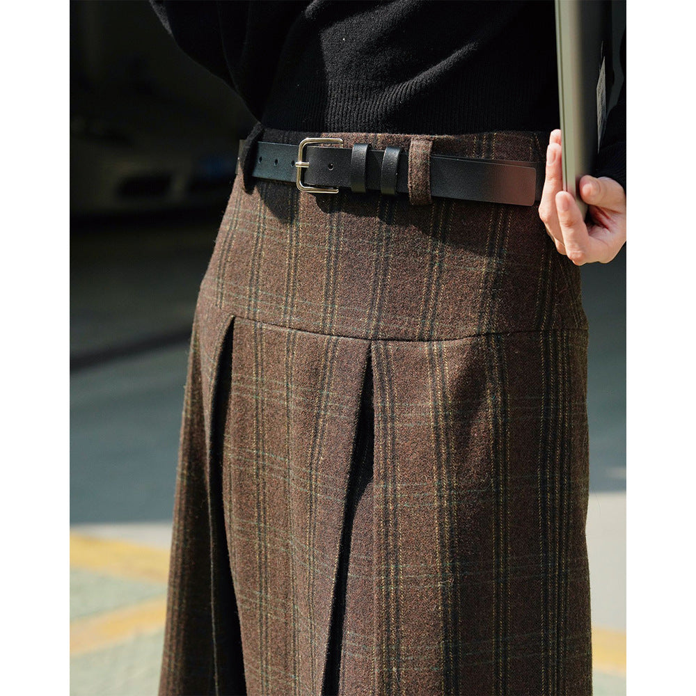 Women's Wide Checkered Culotte Pants with High Waist, Pleats and Flowing Wool Look Chichicherry