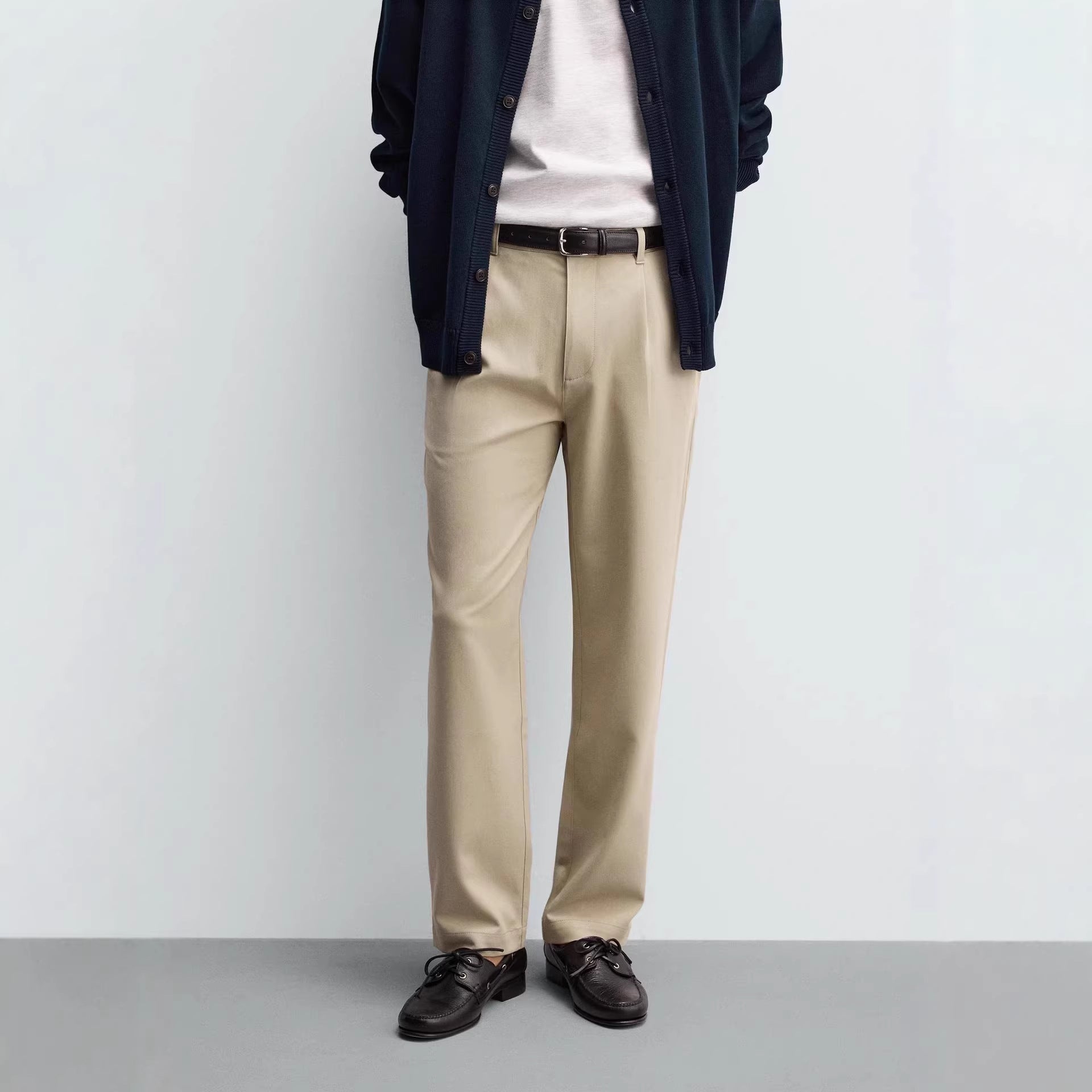 Men's straight-cut chino pants with crease Chichicherry