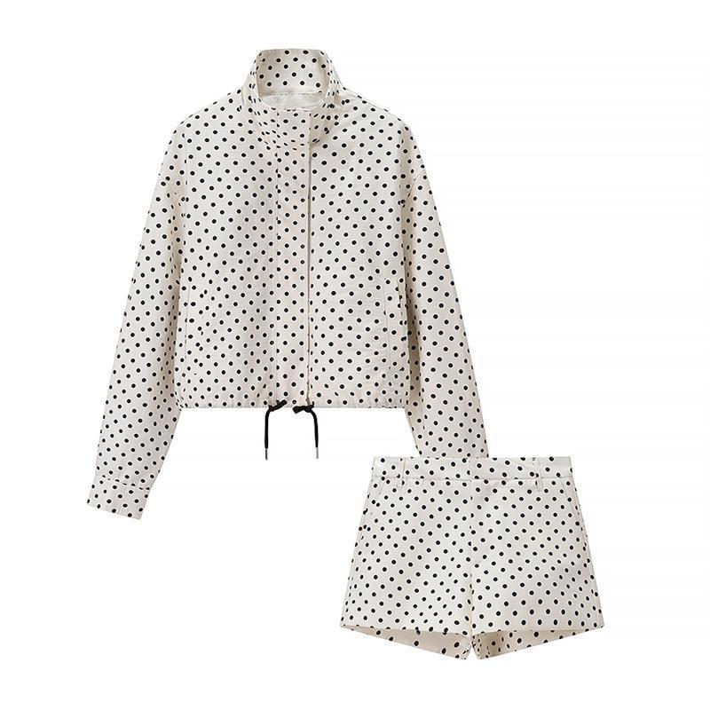 Women Two-Piece Polka Dot Blazer and Shorts Set with Volume Sleeves and High Waist Chichicherry