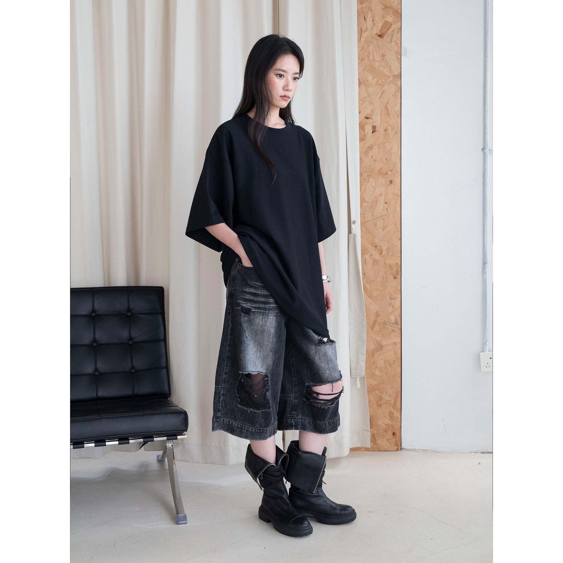 Women Oversized Boxy T-Shirt with Extended Sleeves and Heavy Cotton Quality Chichicherry
