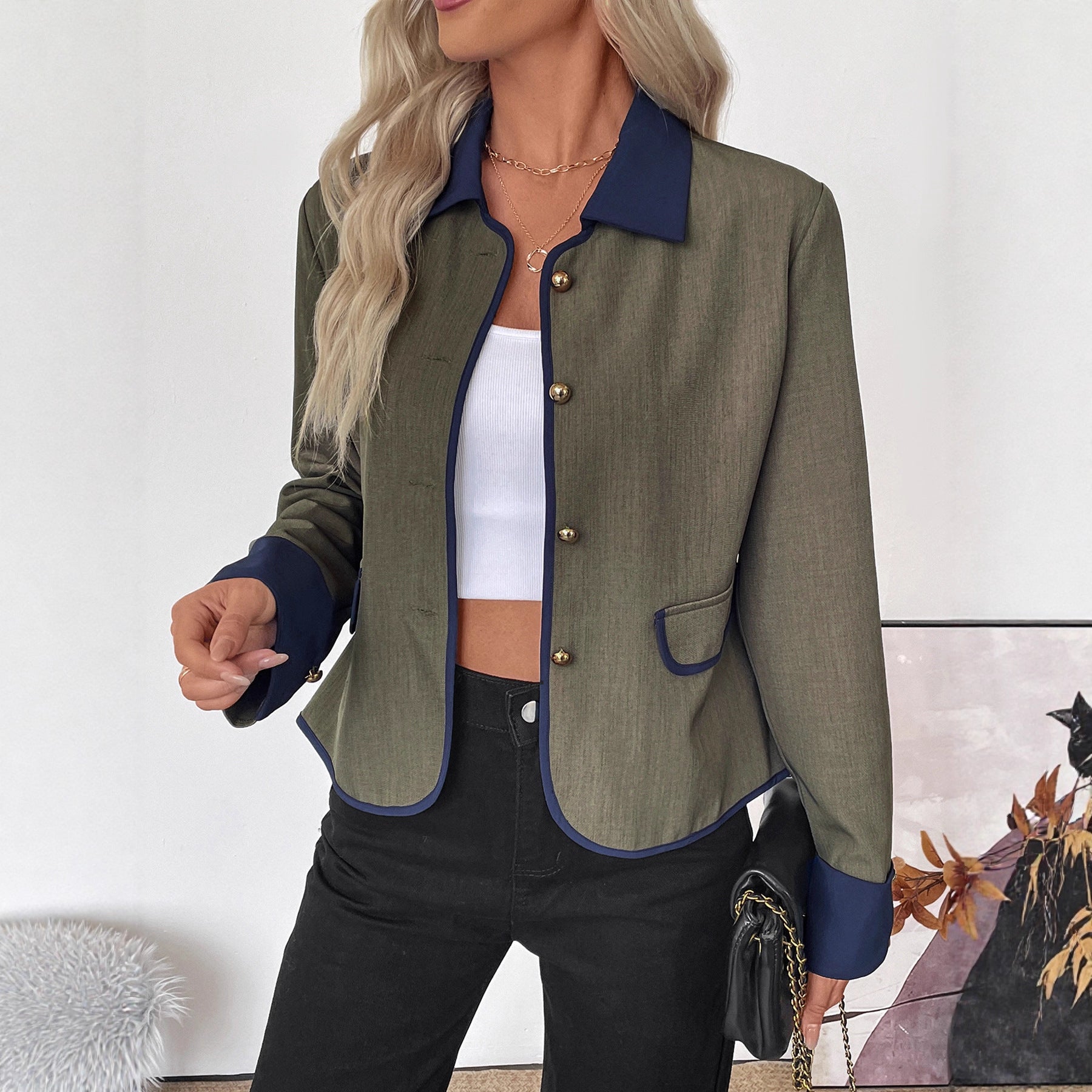 Ladies short blazer with contrasting piping, lapel collar and decorative buttons Chichicherry