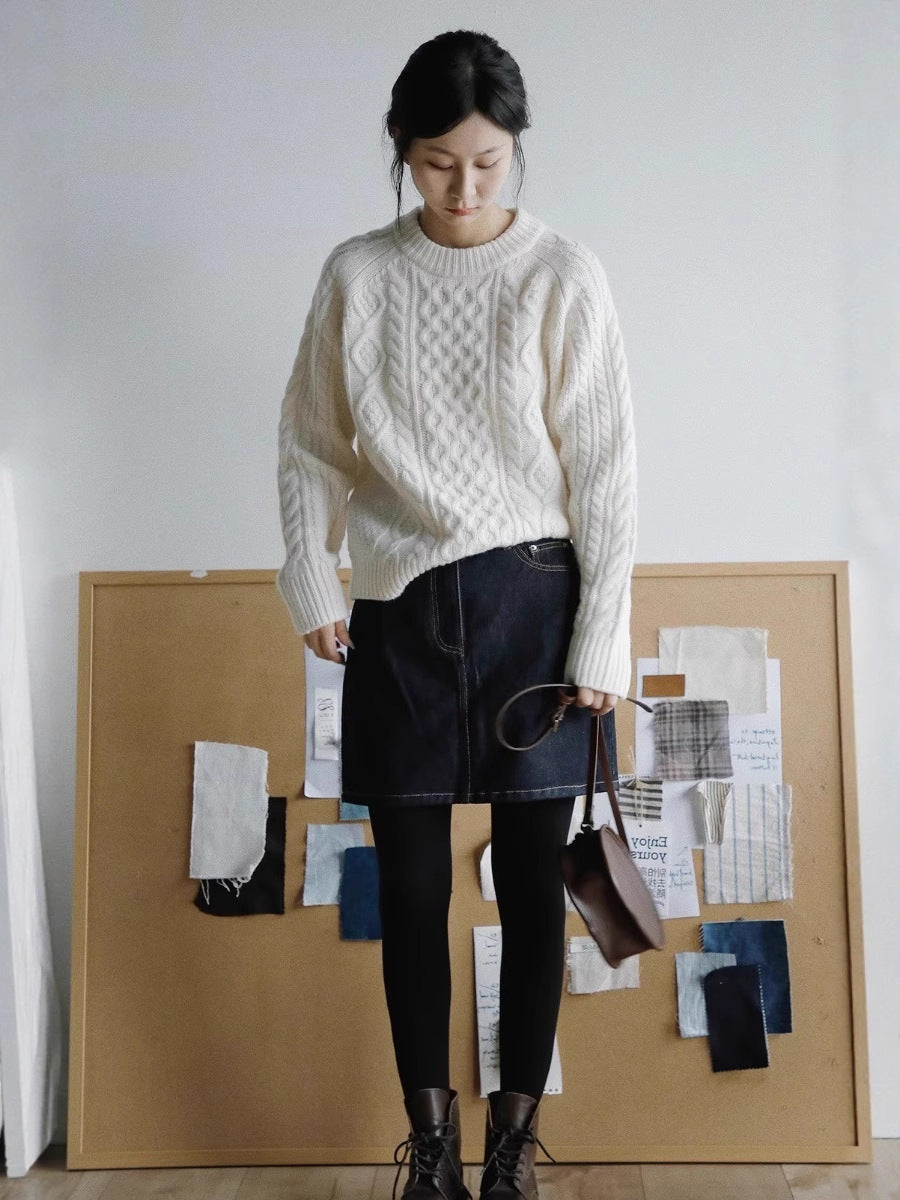 Women's Structured Cable Knit Sweater Made of Merino Blend with Ribbed Finishes and Boxy Fit Chichicherry