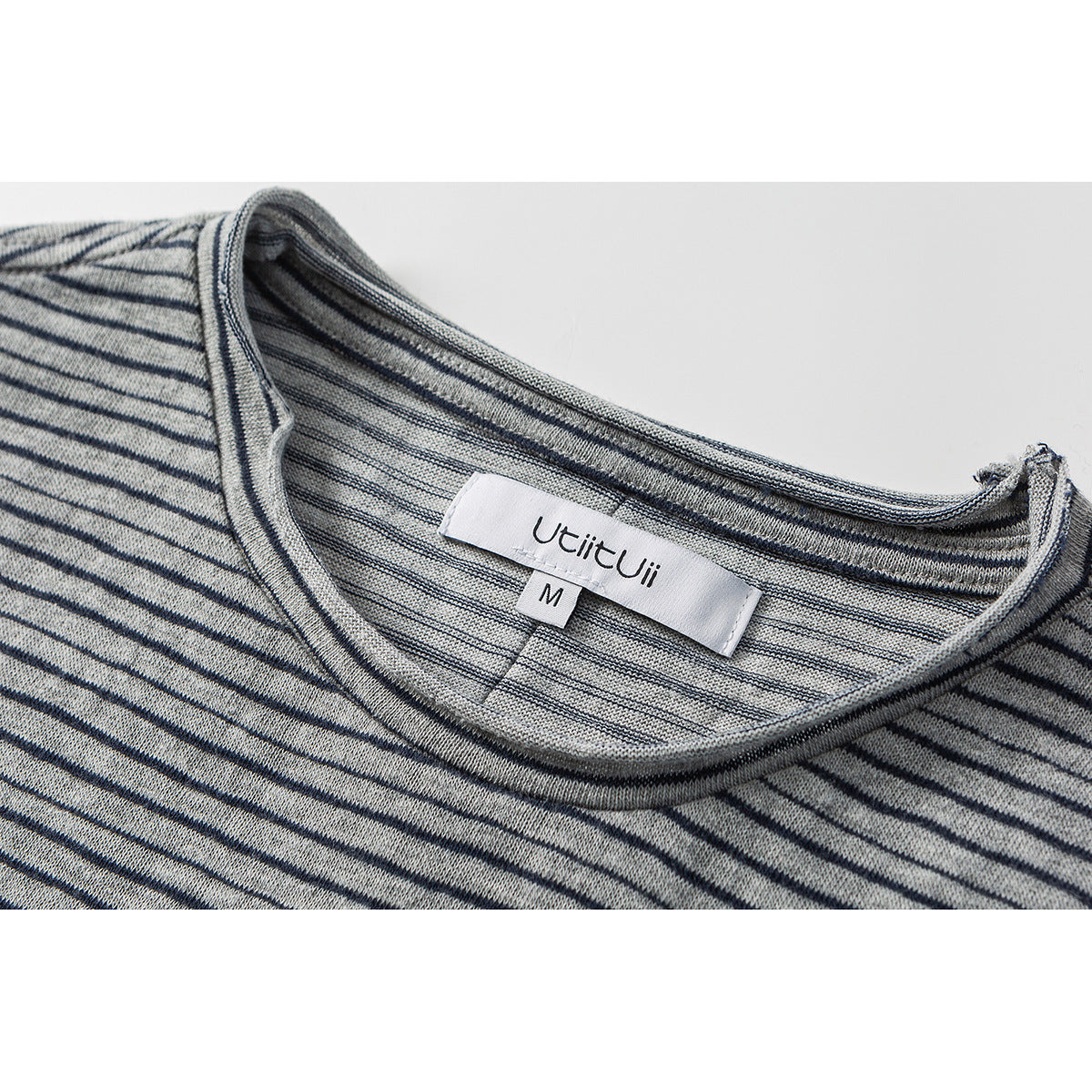 Unisex Fine Striped Long Sleeve Shirt made of Cotton Blend with Round Neck Chichicherry