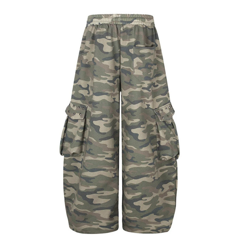 Women's Wide Cargo Pants in Camouflage Design with Elastic Waistband and Large Pockets Chichicherry