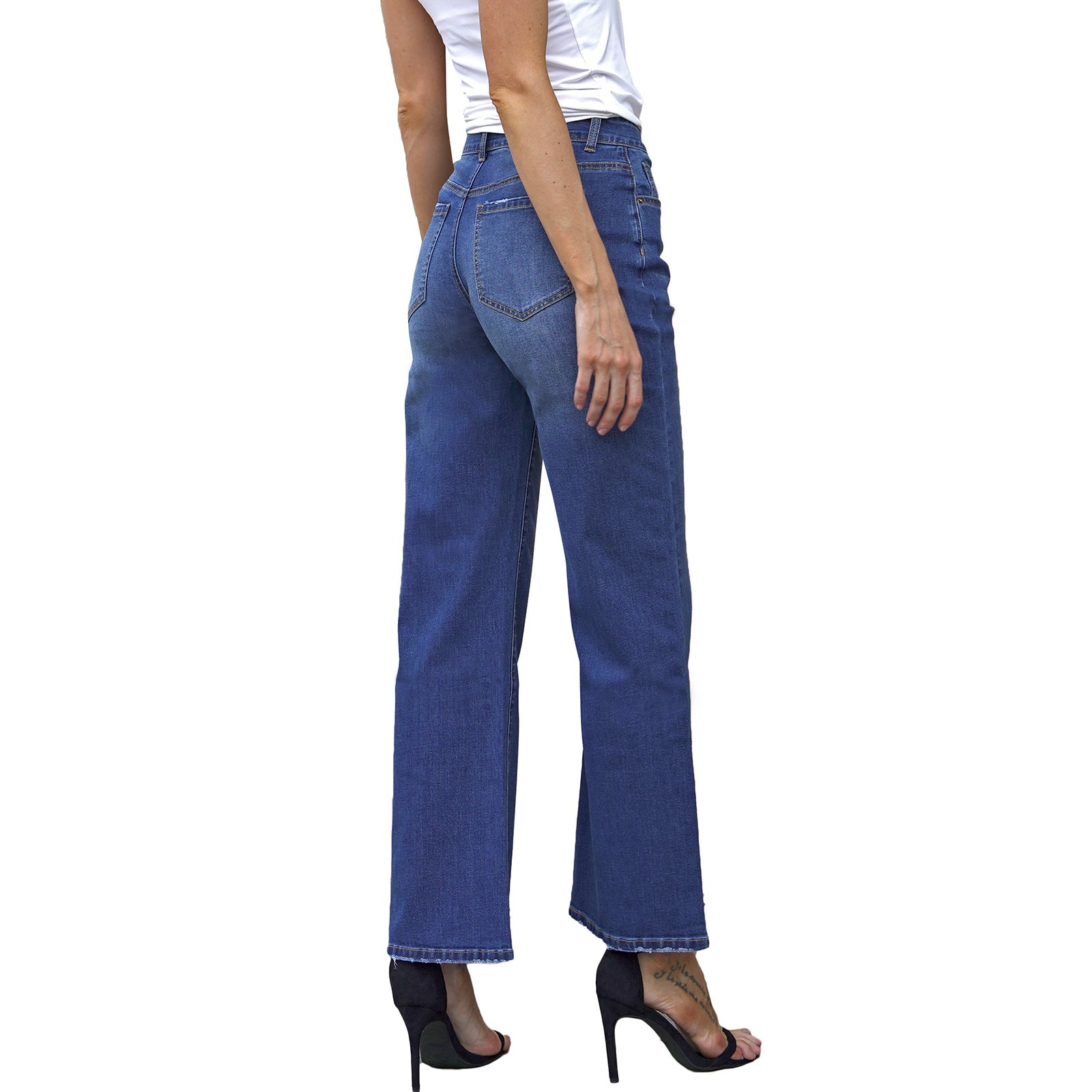 Women high-waisted straight-cut cropped jeans with raw hem Chichicherry