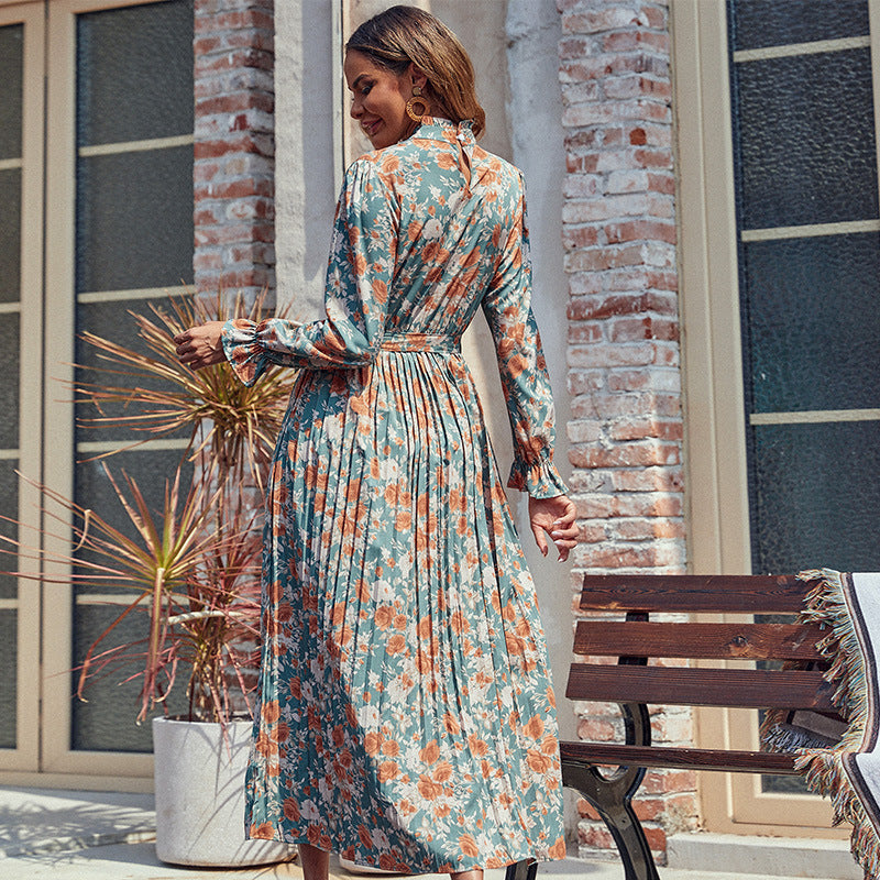 Women's Elegant Pleated Dress with Floral Print, Gathering at the Collar and Tied Belt Chichicherry
