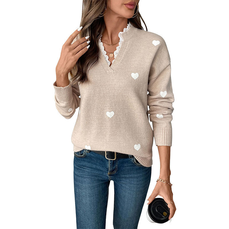 Women's V-neck fine knit sweater with heart intarsia and ribbed cuffs Chichicherry