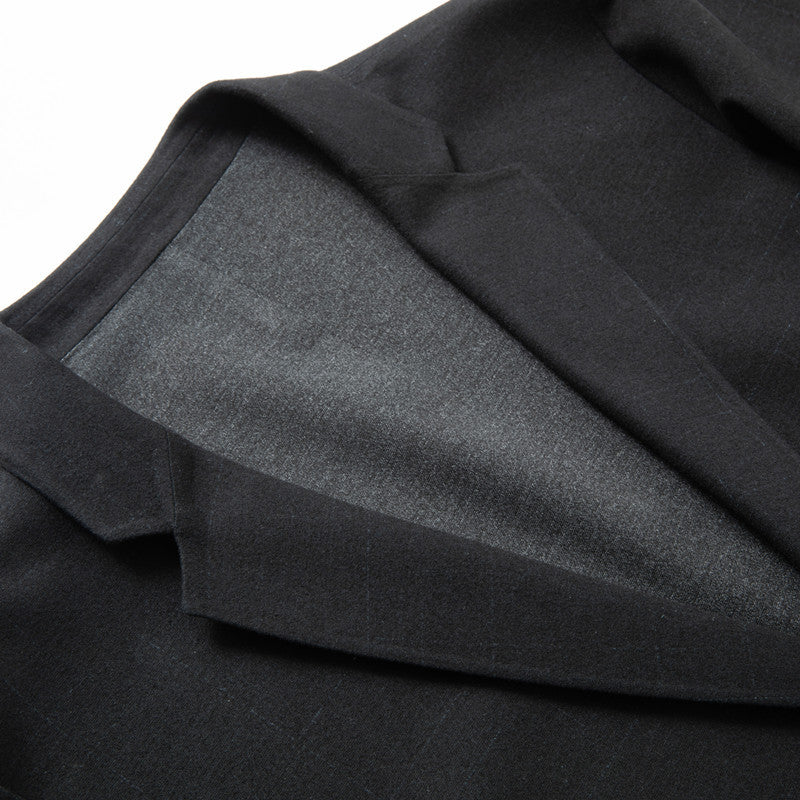 Men's blazer in casual style with patch pockets and slim silhouette Chichicherry