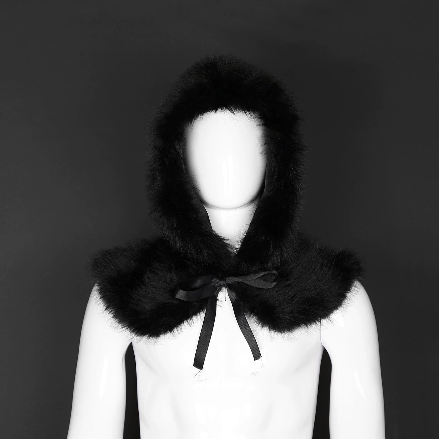 Women's hooded stole made of dense faux fur with tie and shoulder cape Chichicherry
