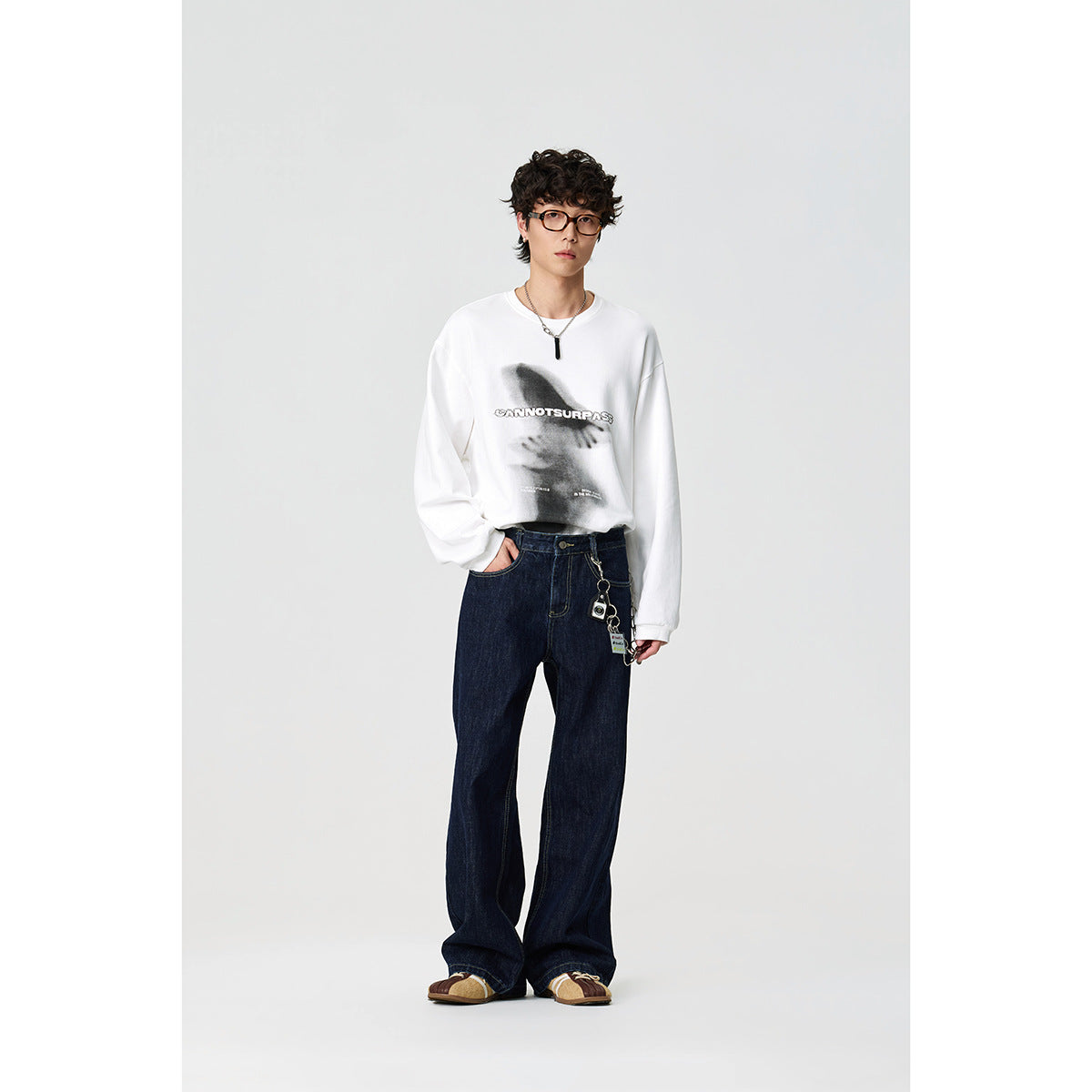 Unisex Oversize-Longsleeve shirt with surreal photo print and ribbed cuffs Chichicherry
