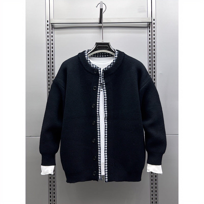 Unisex Lässige Strickjacke im Layering-Look mit Rundhals und Kontrast-Karoinnenschicht Chichicherry