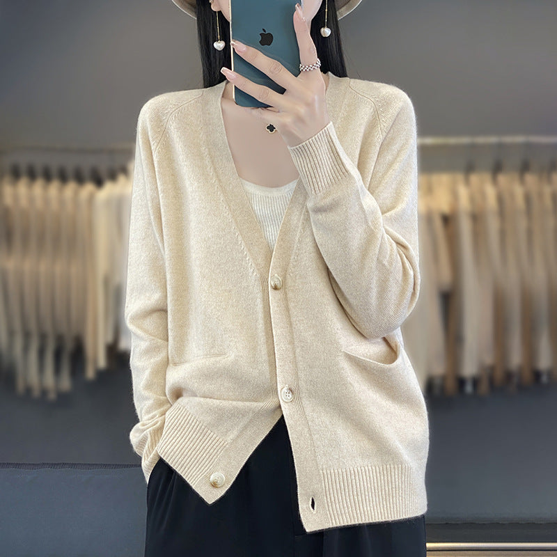 Women's Casual Fine Knit Cardigan with V-Neck, Patch Pockets and Wide Ribbed Hem Chichicherry