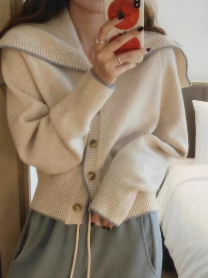 Women's knitted cardigan with oversized sailor collar and contrast edge Chichicherry