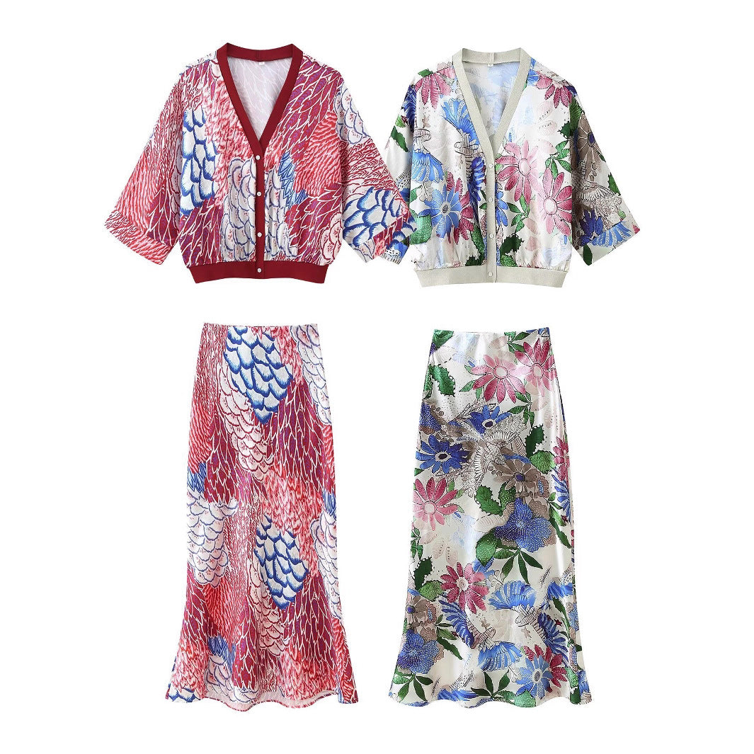 Ladies two-piece satin set with floral printed short jacket and bias-cut midi skirt Chichicherry