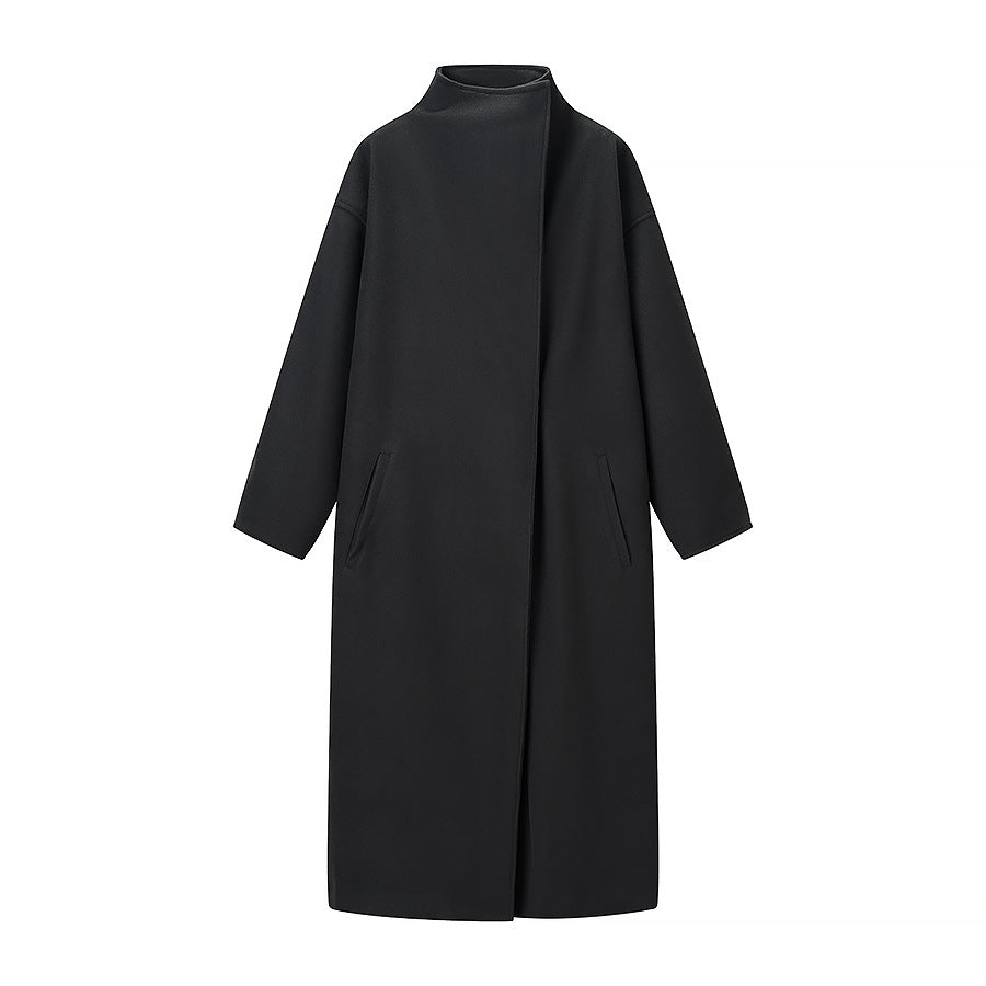 Ladies coat in minimalist midi cut with stand-up collar and concealed button placket Chichicherry