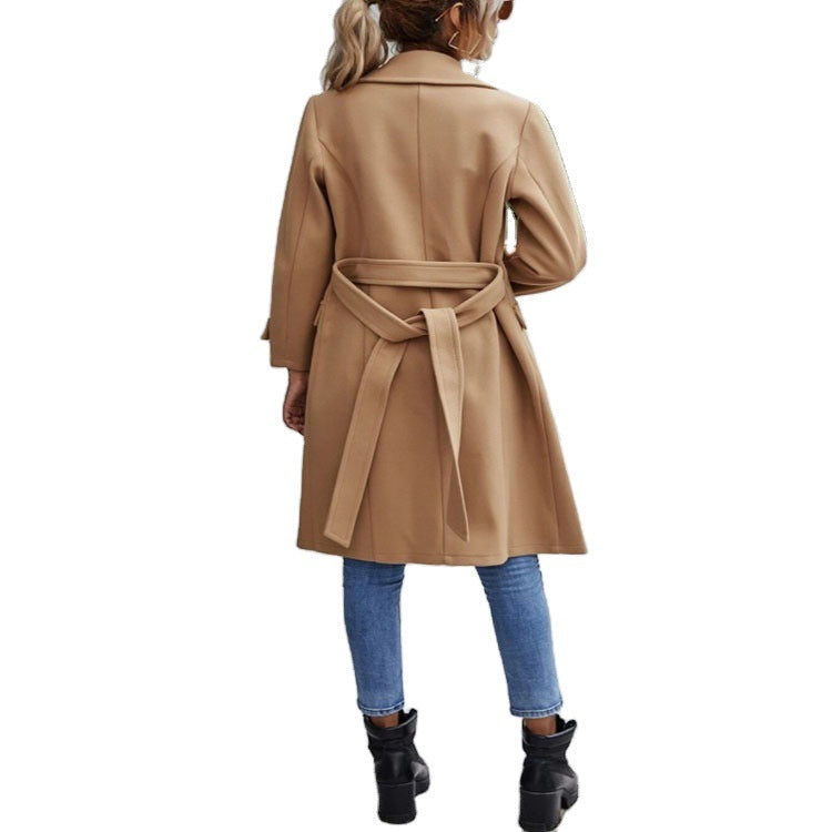 Women's mid-length tailored wool blend coat with discreet double-breasted closure and narrow lapels Chichicherry