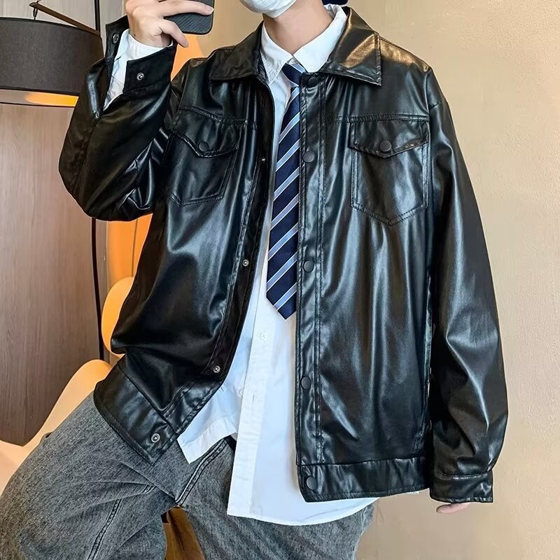 Herren Oversized Kunstleder-Hemdenjacke im Boxy-Look mit Pattentaschen und Druckknopfleiste Chichicherry