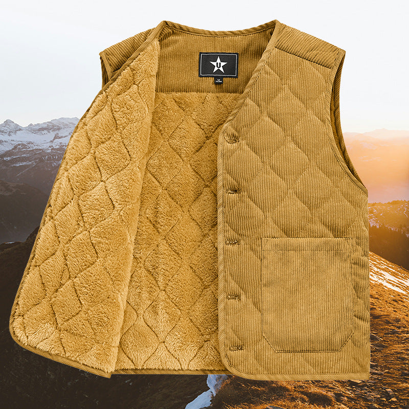 Men's corduroy quilted vest with V-neck, padded stitching structure and patch pockets.