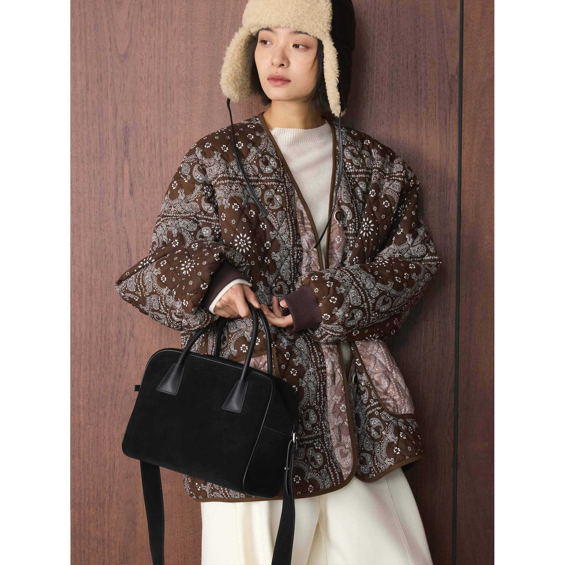 Women's quilted jacket with bandana print, oversized silhouette and patch pockets Chichicherry