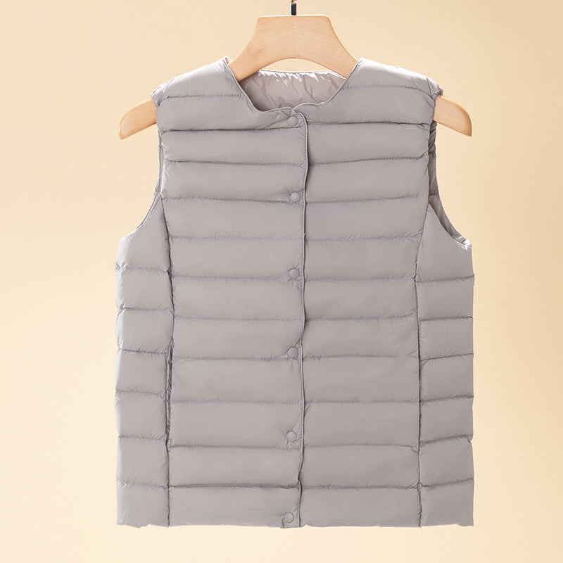 Women's sleeveless quilted thermal vest with round neck and snap button placket Chichicherry