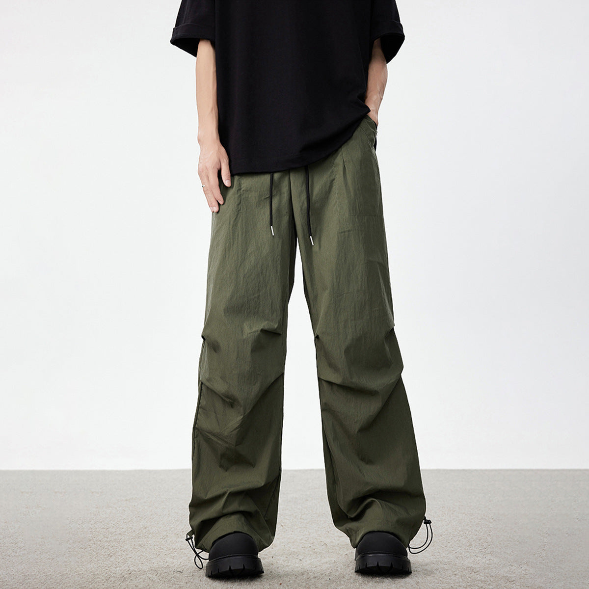 Men's Loose Utility Cargo Pants with Drawstring Waist Knee Panels and Adjustable Hem Chichicherry