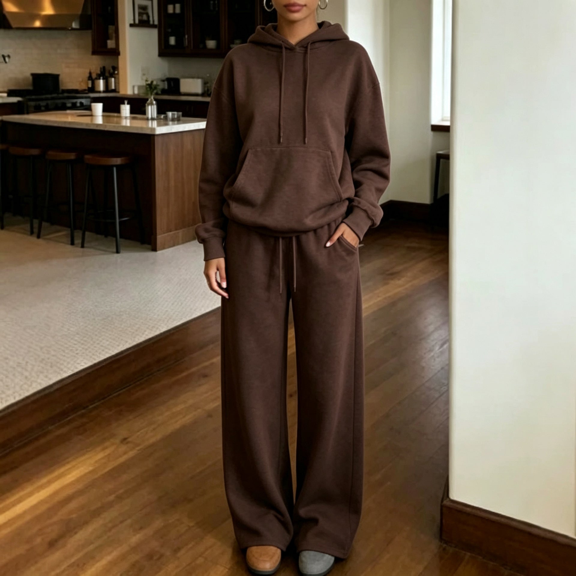 Women's Oversized Hoodie and Loose Jogging Pants Set made of Organic Fleece Chichicherry