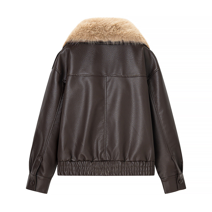 Women's short aviator-style jacket in leather look with extra-large faux fur collar and metallic zipper Chichicherry