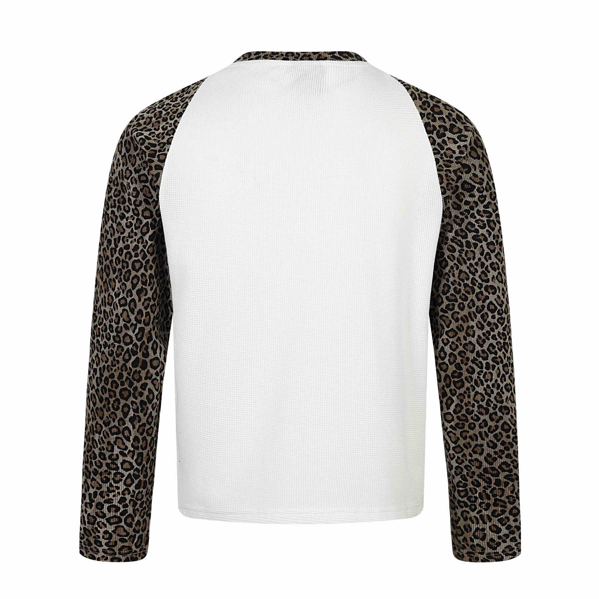 Women's long sleeve shirt in raglan style with leopard sleeves and waffle texture Chichicherry