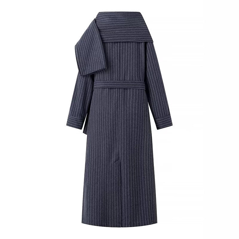 Women’s long coat with oversized shawl collar, belt at the waist and pinstripes Chichicherry