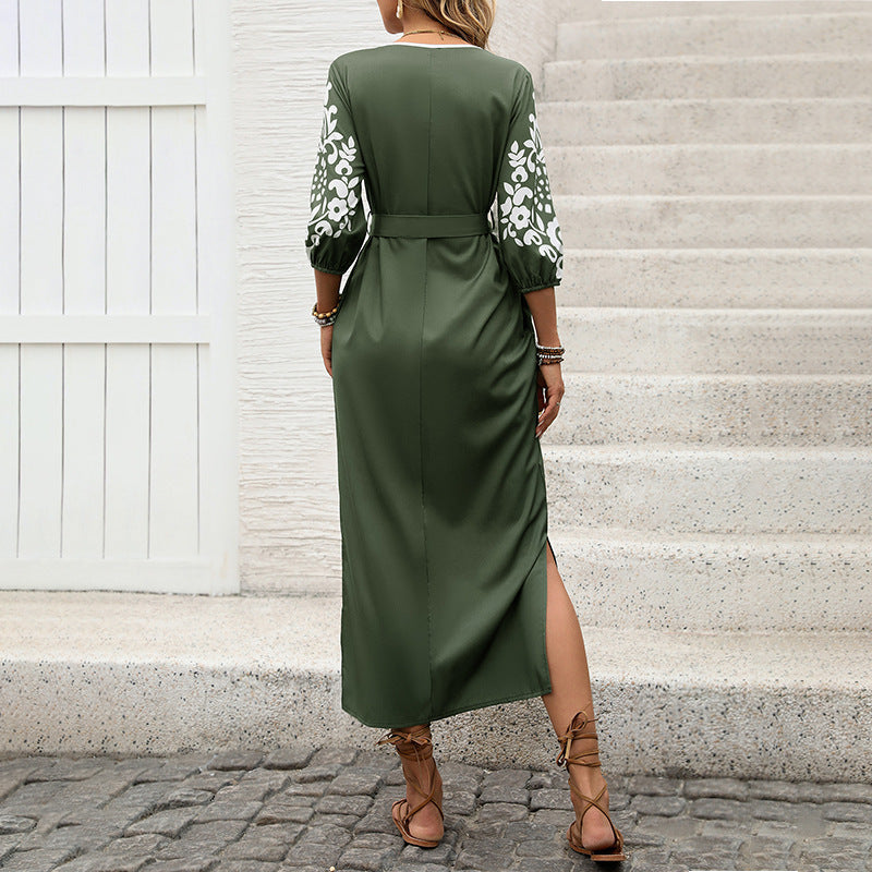 Ladies maxi dress with ethnic print, V-neck, ankle-length cut and tie belt Chichicherry