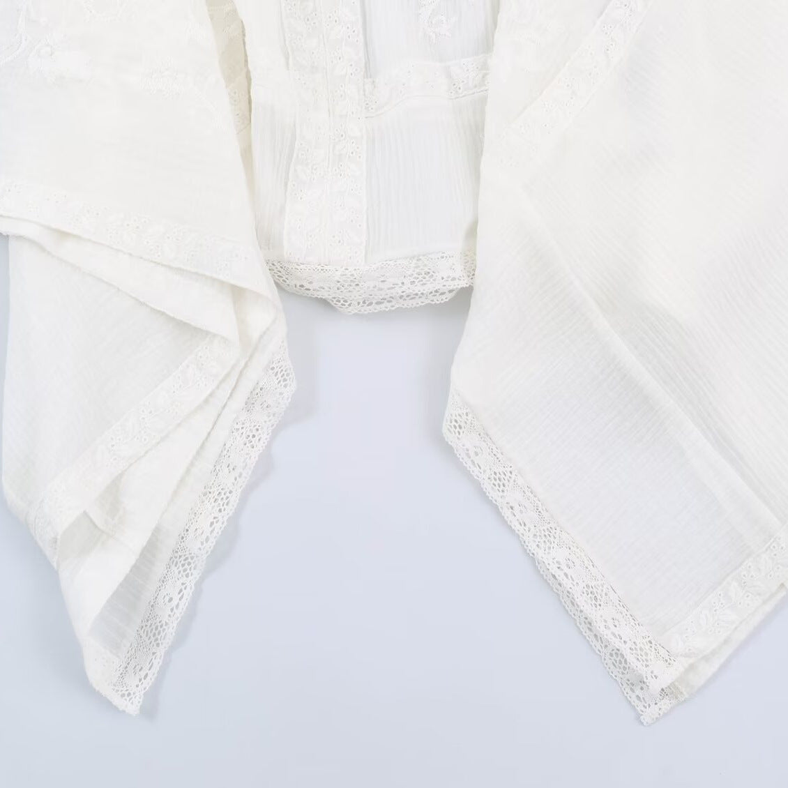 Women's Embroidered Kaftan Top with V-Neck and Wide Batwing Sleeves Chichicherry