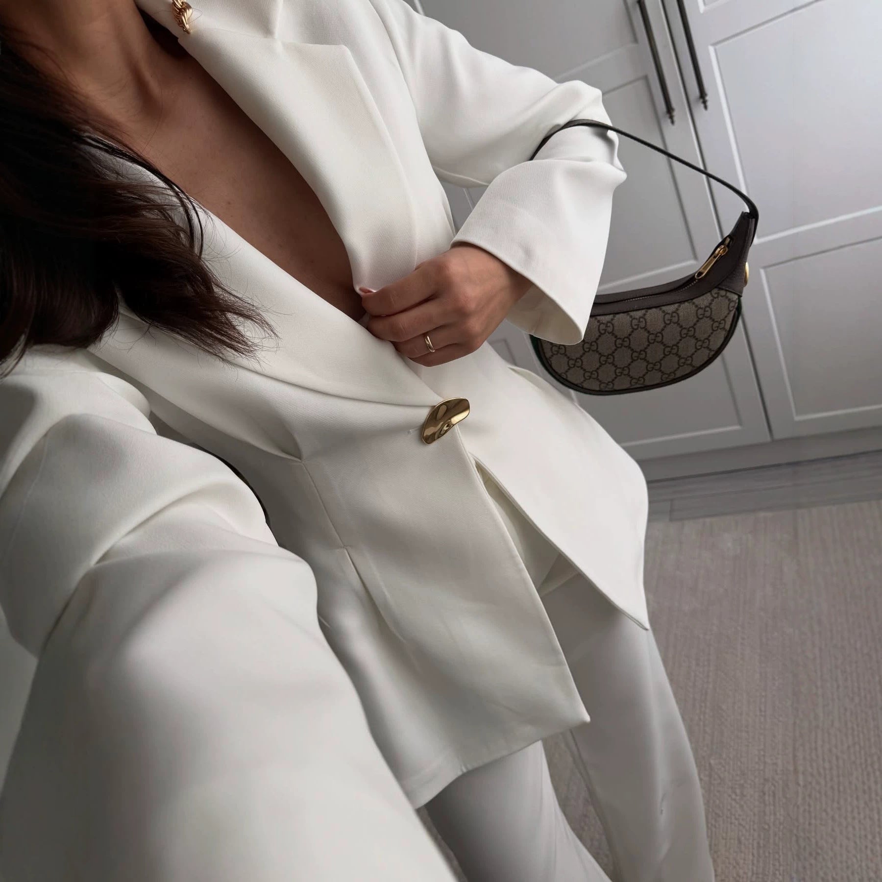 Damen Taillierter Longblazer mit goldener Statement-Schnalle Chichicherry