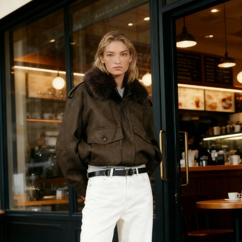 Women's short jacket in pilot bomber style with faux fur shawl collar Chichicherry