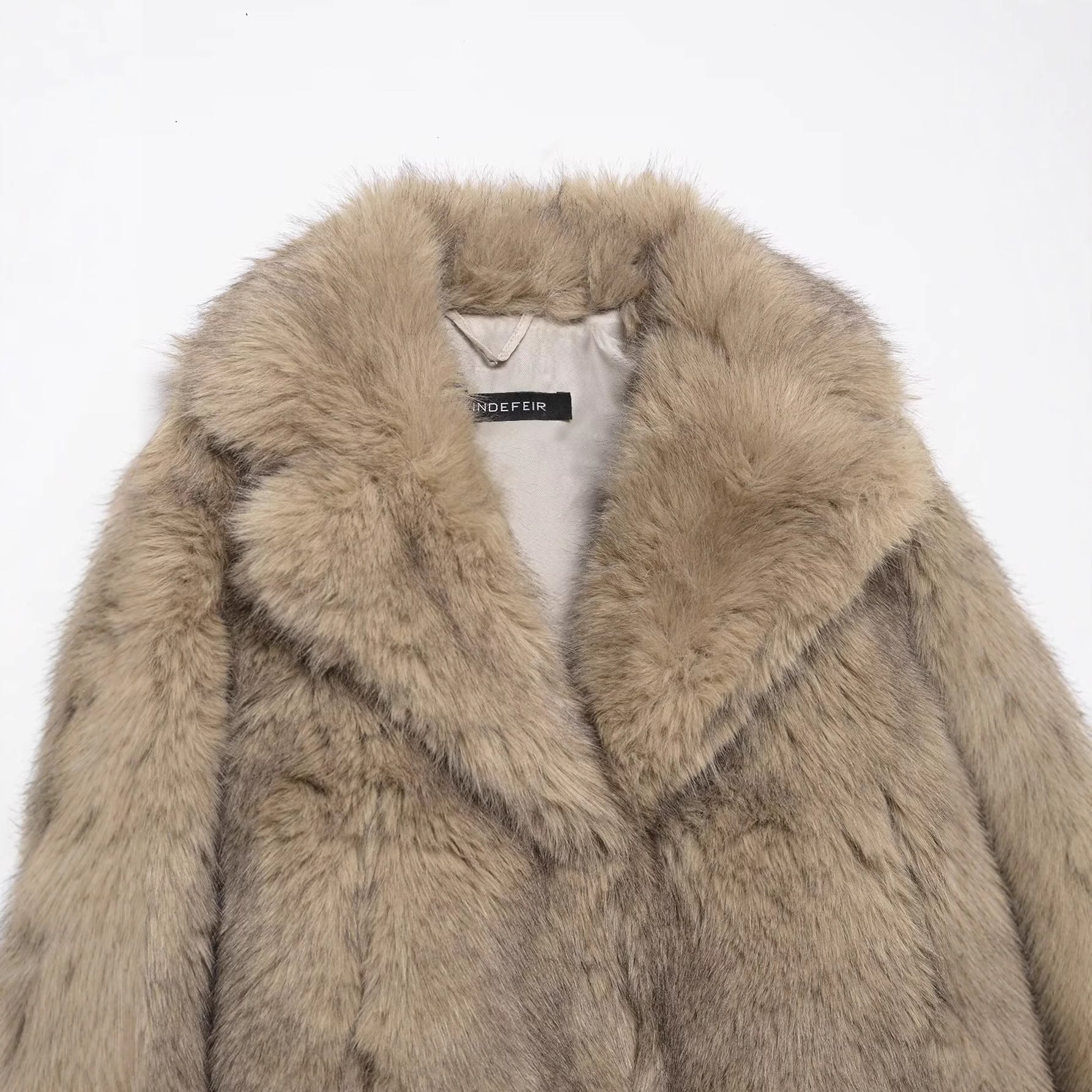 Women Short Cut Faux Fur Coat with Wide Lapel Collar Chichicherry