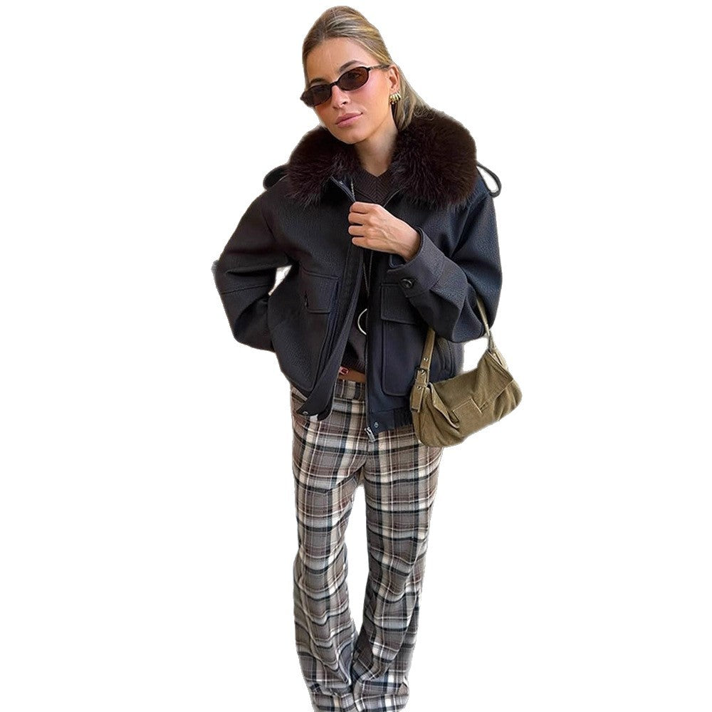 Women's Boxy Short Coat with Voluminous Fur Collar and Zipper Chichicherry